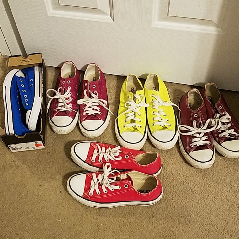 Converse ladies selling all 5 pair size 8